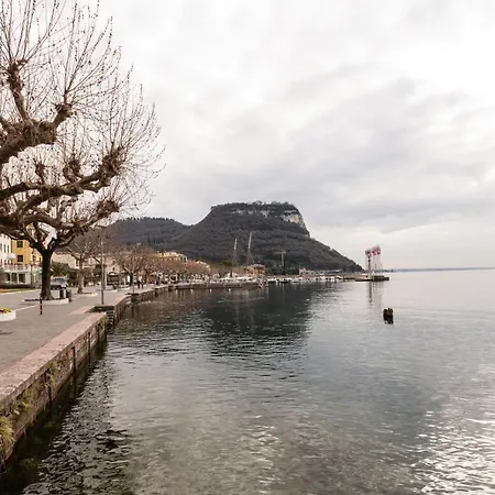 Apartament Vittoria Garda Garda (Verona)